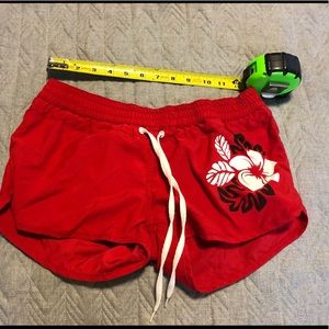 Hawaiian 🌺 Hibiscus women’s board shorts